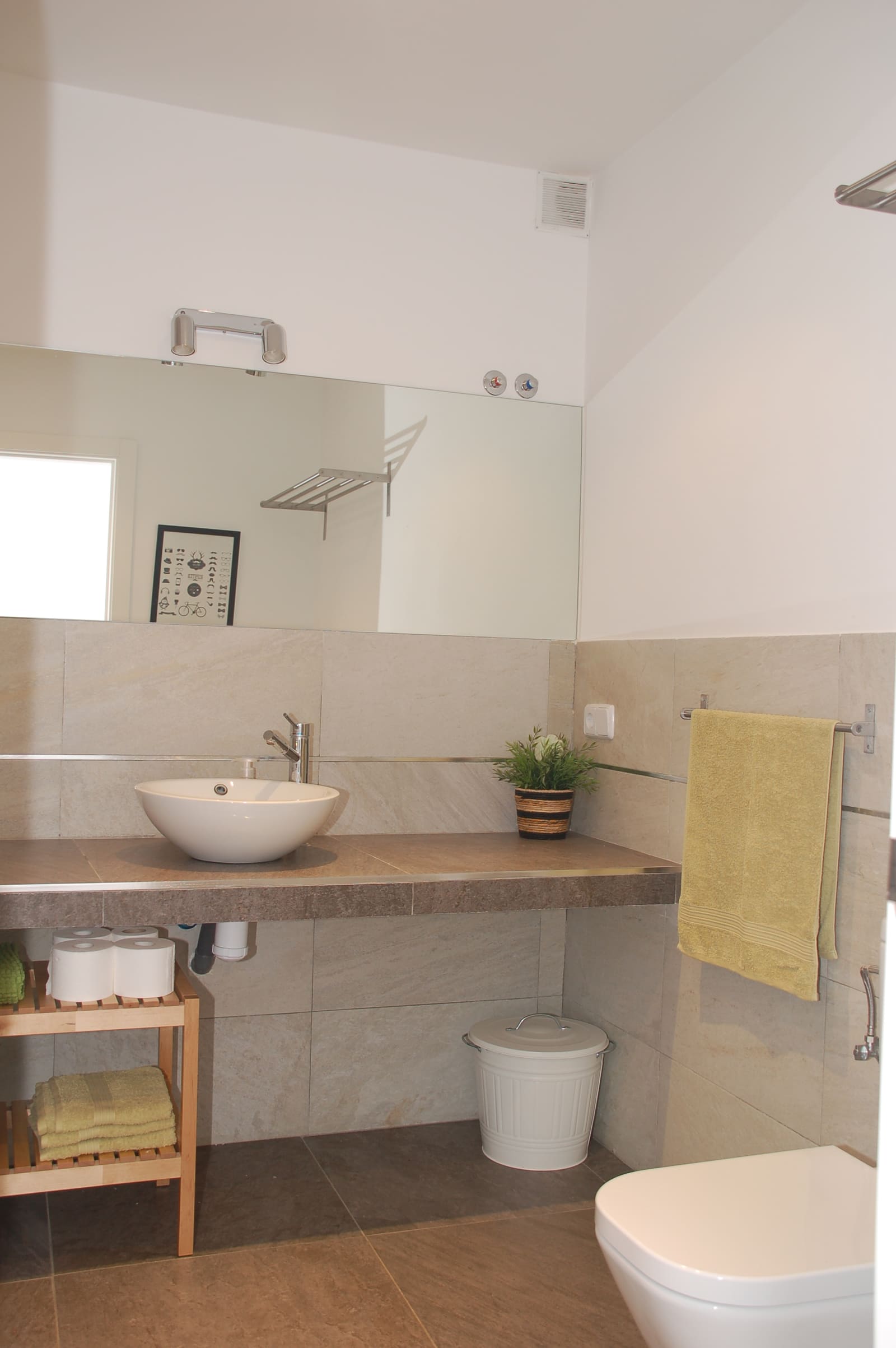 Bathrooms — Casa Los Tres Nogales country house (Castroserna de Arriba, Segovia)