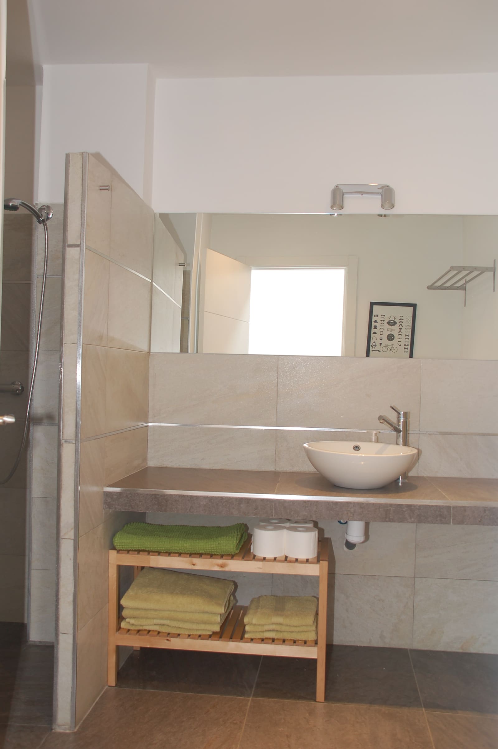 Bathrooms — Casa Los Tres Nogales country house (Castroserna de Arriba, Segovia)