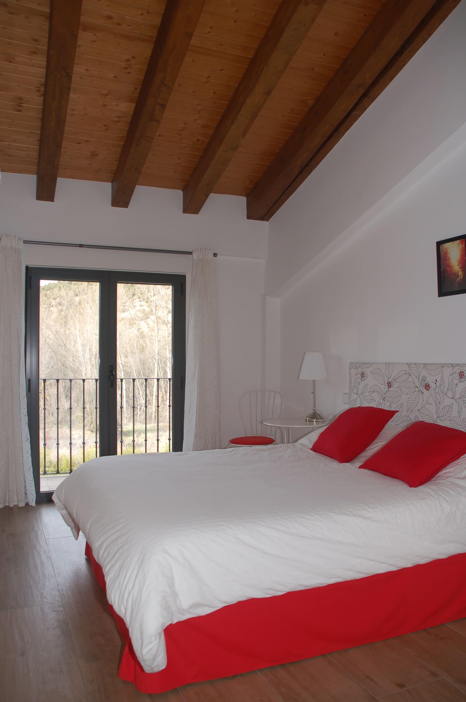 Bedrooms — Casa Los Tres Nogales country house (Castroserna de Arriba, Segovia)